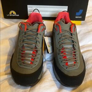 La Sportiva W’s TX Guide Approach Shoes
